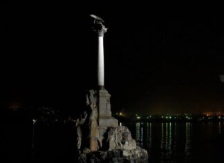 «Света нет нигде»: в оккупированном Крыму произошел тотальный блэкаут