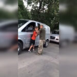 В Одессе мужчина в военной форме «заламывал» и ударил подростка: в ТЦК прокомментировали инцидент