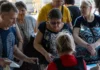 Херсонці можуть отримувати продуктові набори та 900 гривень щомісячно