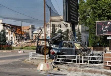 Наслідки обстрілів Херсонщини: пошкоджено багатоповерхівки, музеї, церкву, магазини, є постраждалі