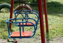 Родина з трьома дітьми залишається у Станіславі на Херсонщині попри рішення суду