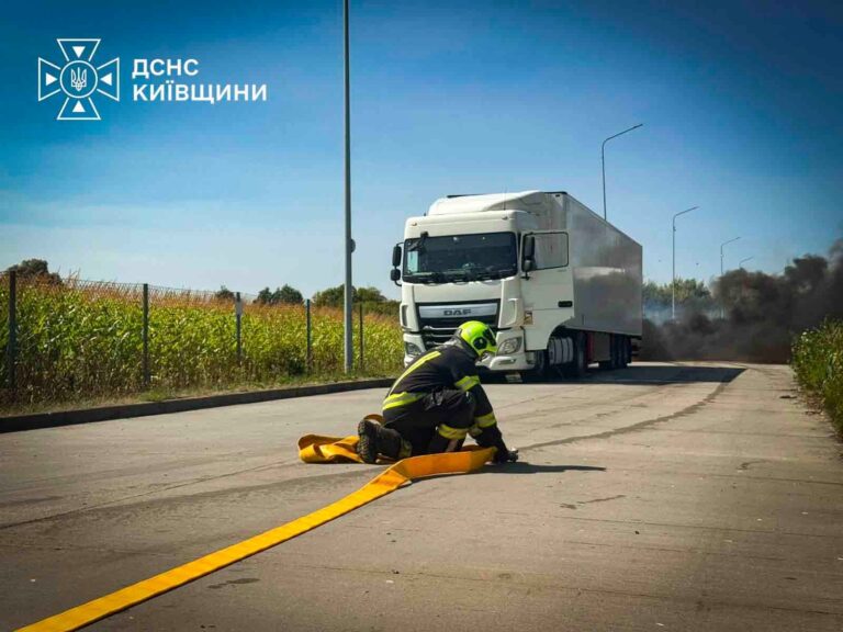 Россия атаковала Борисполь баллистикой: погибли мужчина и женщина, среди раненых — ребенок (фото)