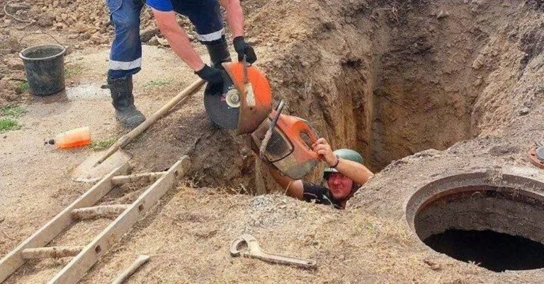 У Херсоні комунальники за тиждень усунули 8 витоків води та 25 засмічень каналізації