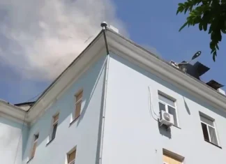 У Херсоні після удару FPV-дрона загорілася будівля — наслідки атаки. ФОТО. ВІДЕО