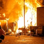 У Херсоні через атаку дронів загорілися вантажівки. ФОТО