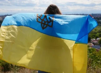 Херсонка провезла український прапор через шість російських блокпостів