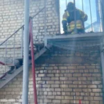 У Херсоні через влучання дрона виникла пожежа на території лікувального закладу