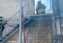 У Херсоні через влучання дрона виникла пожежа на території лікувального закладу