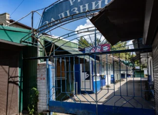Який виглядає нині має «Залізничний ринок» у Херсоні. ФОТО