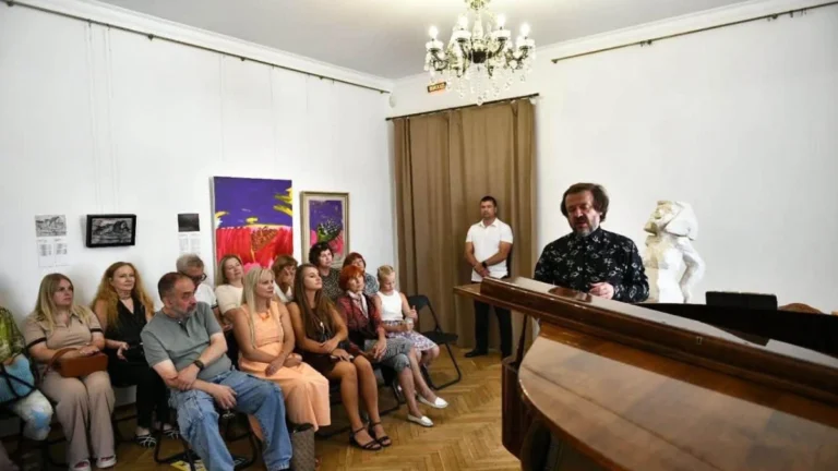 У Вінниці відкрилася виставка «ХЕРСОН: НЕ/вкрадене»